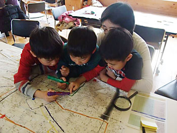 写真：各務原市蘇原第二小学校　家庭教育学級の様子